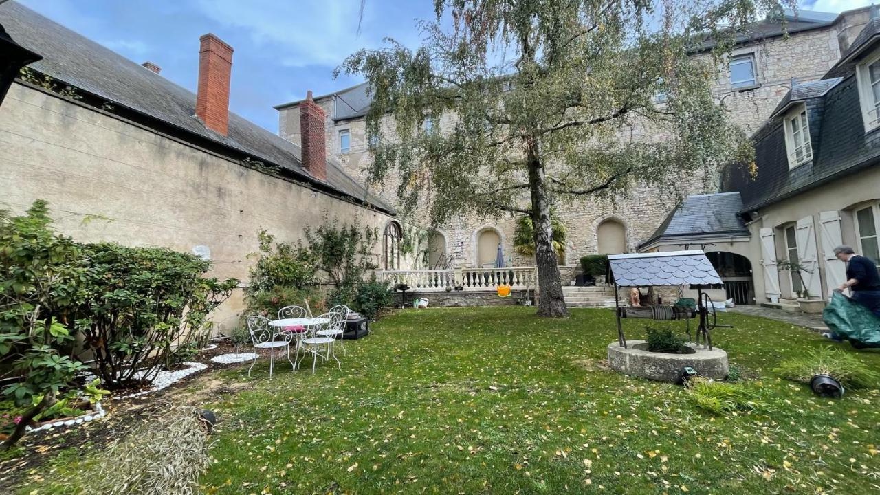 Apartamento Au Puits De L'Abbaye Bourges Exterior foto